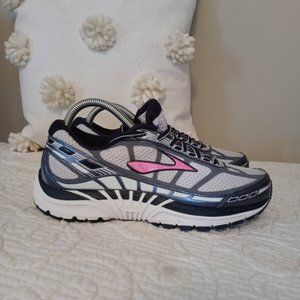 Womens Brooks Running Shoes